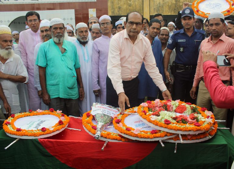 পিরোজপুরে ৭১’র মুক্তিযুদ্ধের সংগঠক প্রবীণ আইনজীবী প্রয়াত আলী হায়দার খানকে রাষ্ট্রীয় মর্যাদায় দাফন