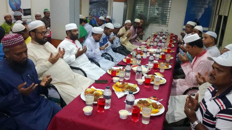 মঠবাড়িয়ায় বেসিক ব্যাংকের ইফতার মাহফিল