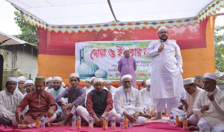 মঠবাড়িয়া উপজেলা আওয়ামীলীগের উদ্যোগে ইফতার মাহফিল