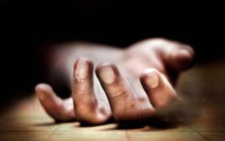মঠবাড়িয়ায় তালাবদ্ধ ঘরে গৃহবধূর লাশ ! পরিবারের অভিযোগ পরিকল্পিত হত্যা