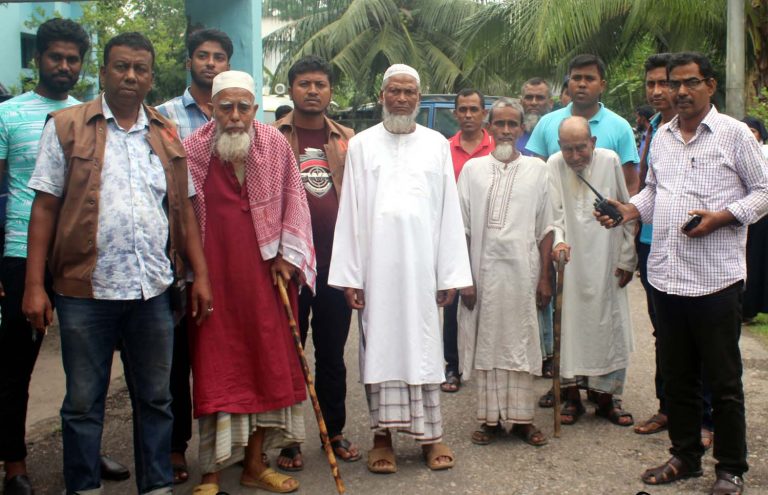 ভান্ডারিয়ায় মুক্তিযোদ্ধা হত্যার দায়ে যুদ্ধাপরাধ মামলায় অভিযুক্ত ৫ আসামী গ্রেপ্তার