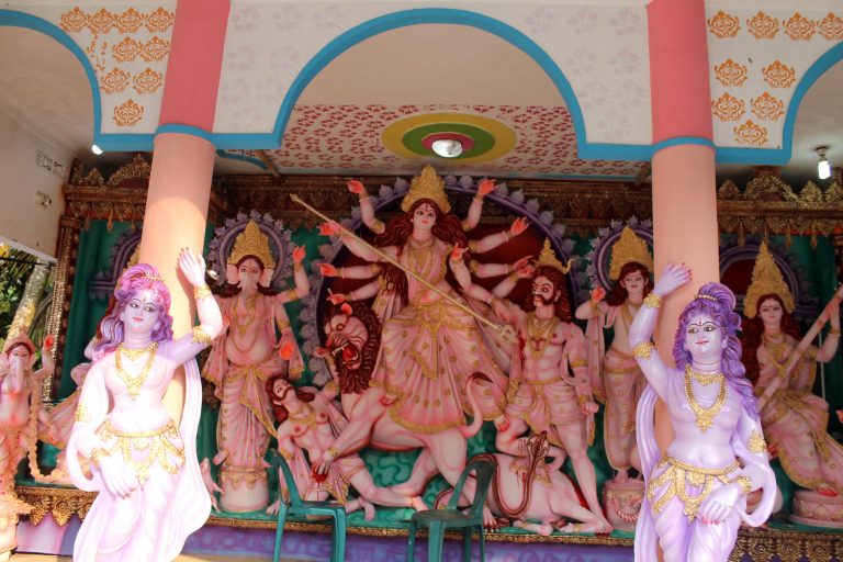 বরিশাল বিভাগের সর্ববৃহৎ পূজা মণ্ডপ মঠবাড়িয়ার কবুতরখালী গ্রামে 🕉️ এক পূজা মন্ডপে ১৫৭ প্রতিমার দূর্গোৎসব