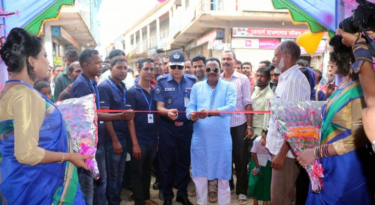 মঠবাড়িয়ায় ওয়ালটনের কিস্তি মেলা শুরু