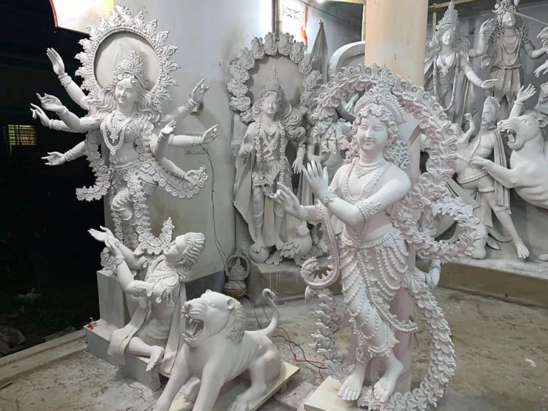 মঠবাড়িয়ায় ৯২টি পূজামণ্ডপে শারদীয় দূর্গা পূজার প্রস্তুতি