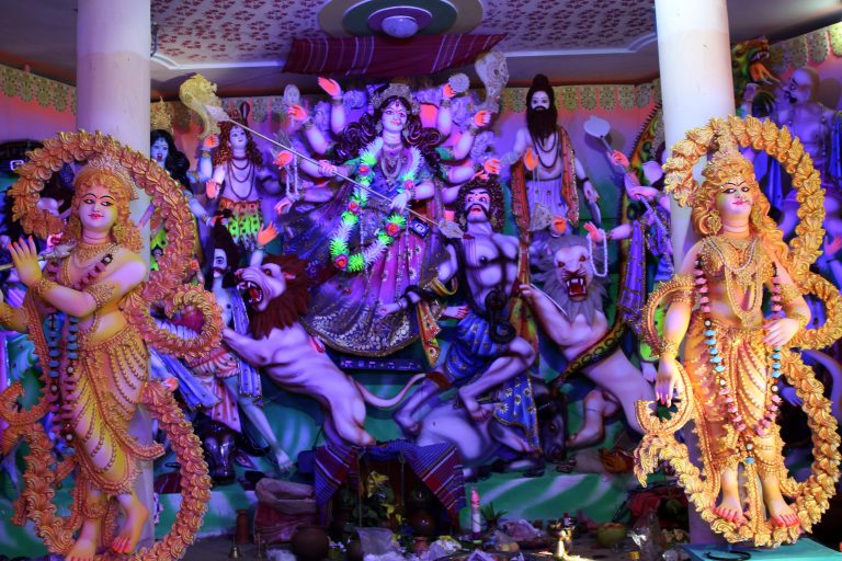 বরিশাল বিভাগের সর্ববৃহৎ শারদীয় দুর্গোৎসবের আয়োজন মঠবাড়িয়ার রাজমন্দিরে