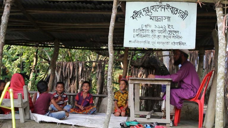 শহীদ নূর হোসেন এর মঠবাড়িয়ার পৈত্রিক ভিটে মাটিতে স্মৃতি রক্ষার দাবি