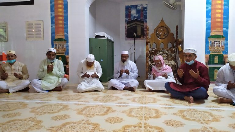কাউখালীতে আ’লীগের উদ্যোগে মরহুমা সাহানআরা বেগমের রুহের মাগফেরাত কামনায় দোয়া মোনাজাত