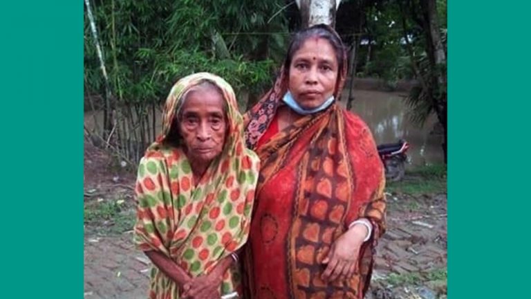 কাউখালী উপজেলা ভাইসচেয়ারম্যান সুমনের উদ্যোগে চারমাস ধরে নিখোঁজ বৃদ্ধা ফিরলেন স্বজনের কাছে