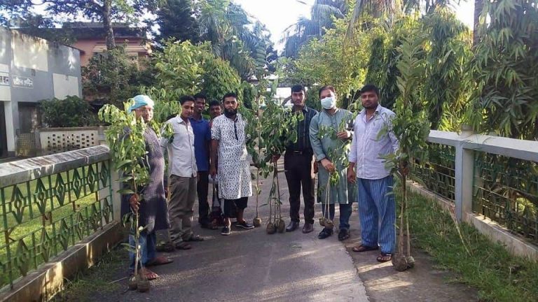 মঠবাড়িয়া উপজেলা তাঁতী লীগের উদ্যোগে বৃক্ষরোপন কর্মসূচী