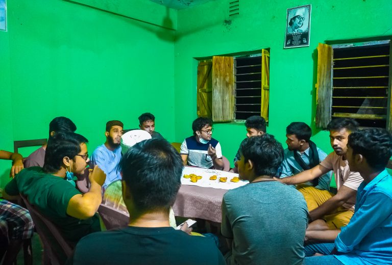 মঠবাড়িয়া শেরেবাংলা পাঠাগারে সারাদেশে ধর্ষণ ও নারী সহিংসতা বিরুদ্ধে পাঠচক্র অনুষ্ঠিত