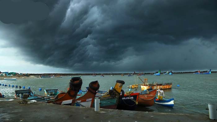 আবহাওয়ার বিশেষ বিজ্ঞপ্তি 🟠 ঘূর্ণিঝড় ‘যশ’ শক্তিশালী ‘সুপার সাইক্লোনে’ পরিণত হতে পারে