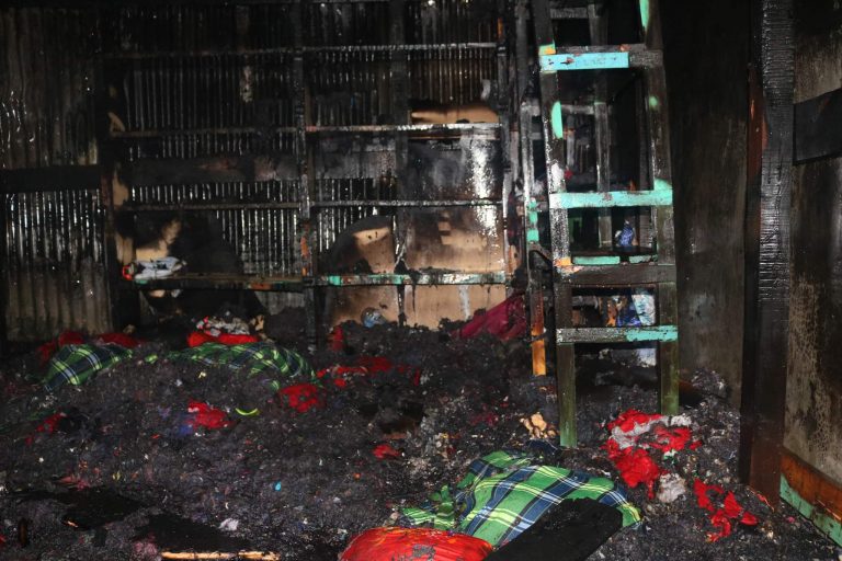 ভাণ্ডারিয়ায় অগ্নিকাণ্ডে তিন ব্যবসা প্রতিষ্ঠান পুড়ে ছাই