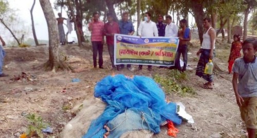 বলেশ্বর নদী থেকে বিপুল পরিমান জাল জব্দ