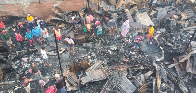 মঠবাড়িয়ার শহরে ভয়াবহ অগ্নিকাণ্ডে আট ব্যবসাপ্রতিষ্ঠান পুড়ে ছাই, দশ কোটি টাকার ক্ষতি