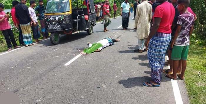মঠবাড়িয়ায় যাত্রীবাহী বাসচাপায় মোটরসাইকেল আরোহী নিহত ⚫️ আহত দুই