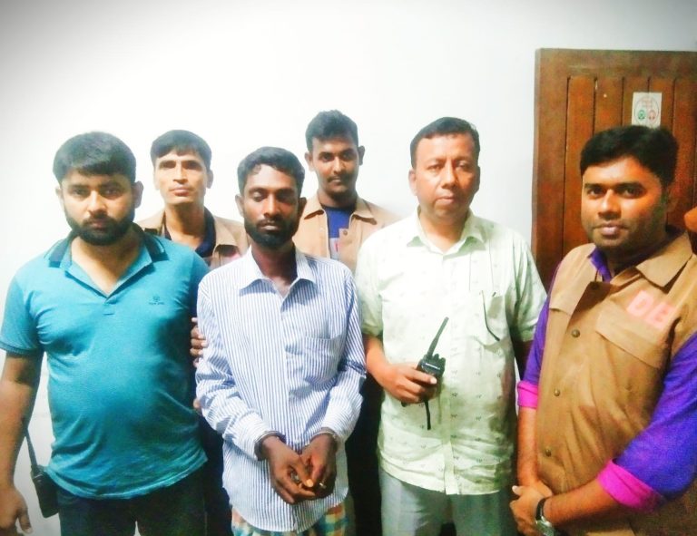হত্যাকান্ডের ৫ মাস পর পিরোজপুরে সাংবাদিক আমির খসরু’র মা সেতারা বেগম হত্যার আসামী গ্রেফতার