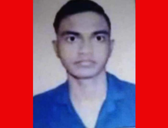 মঠবাড়িয়ায় কিশোরীর আপত্তিকর ছবি সামাজিক মাধ্যমে ছড়ানো ও অপহরণ চেষ্টার অভিযোগে ভারতীয় তরুণ গ্রেফতার