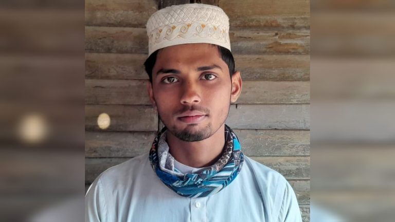 পরীক্ষায় ফেল করিয়ে দেয়ার অভিযোগে দপ্তরীকে সাময়িক বরখাস্তঃ তদন্ত কমিটি গঠন