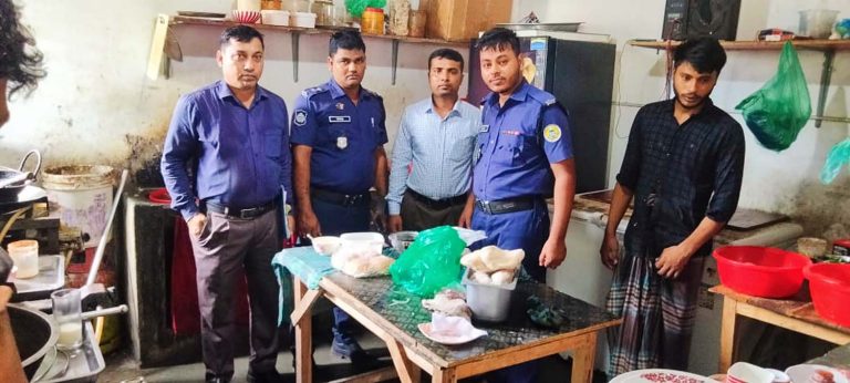 কাউখালীতে ভোক্তা অধিকারের অভিযানে চার ব্যবসা প্রতিষ্ঠানে জরিমানা