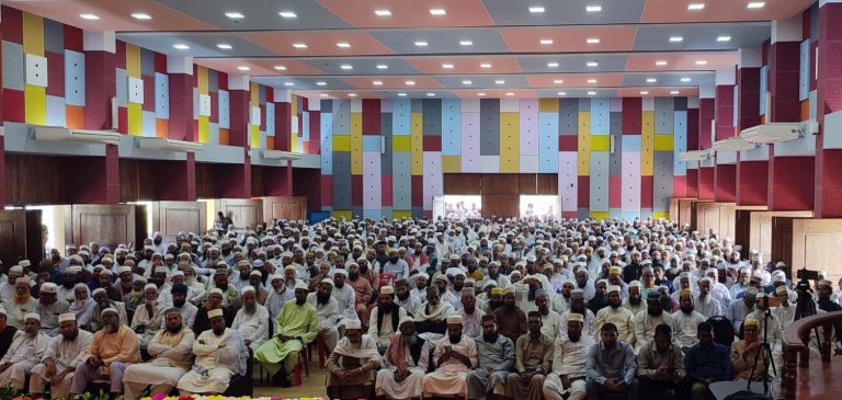 ভাণ্ডারিয়ায় ৮০০ ইমামদের নিয়ে মতবিনিময় সভা