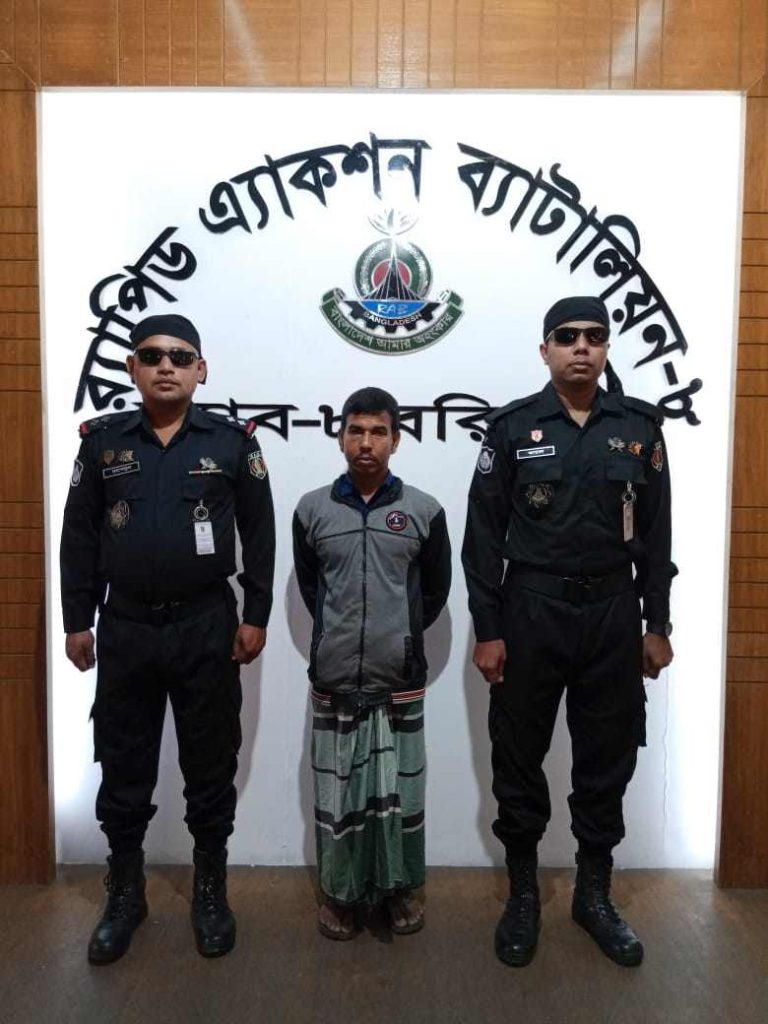 মঠবাড়িয়ায় উজ্জল হত্যা মামলার প্রধান আসামী গ্রেফতার 