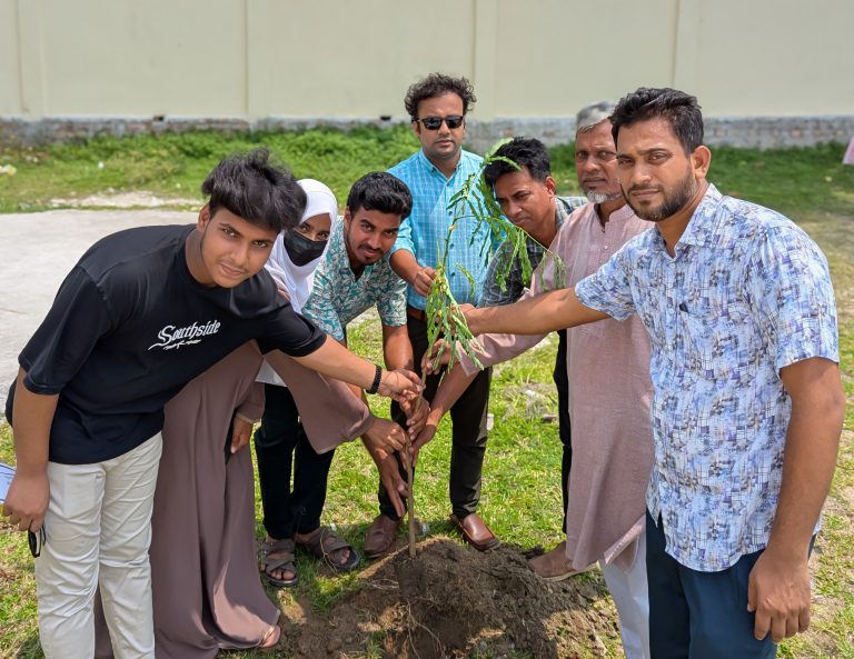 তুষখালীতে বৃক্ষ উৎসর্গের উদ্যোগে বৃক্ষরোপণ কর্মসূচি অনুষ্ঠিত