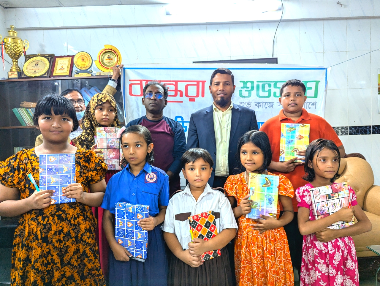 মঠবাড়িয়ায় বসুন্ধরা শুভসংঘের আয়োজনে বিজয়ের চিত্রাংকন প্রতিযোগিতা অনুষ্ঠিত